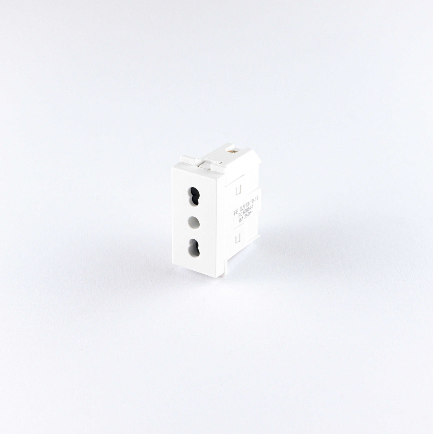 Italian socket 16A White — ElSewedy Shop