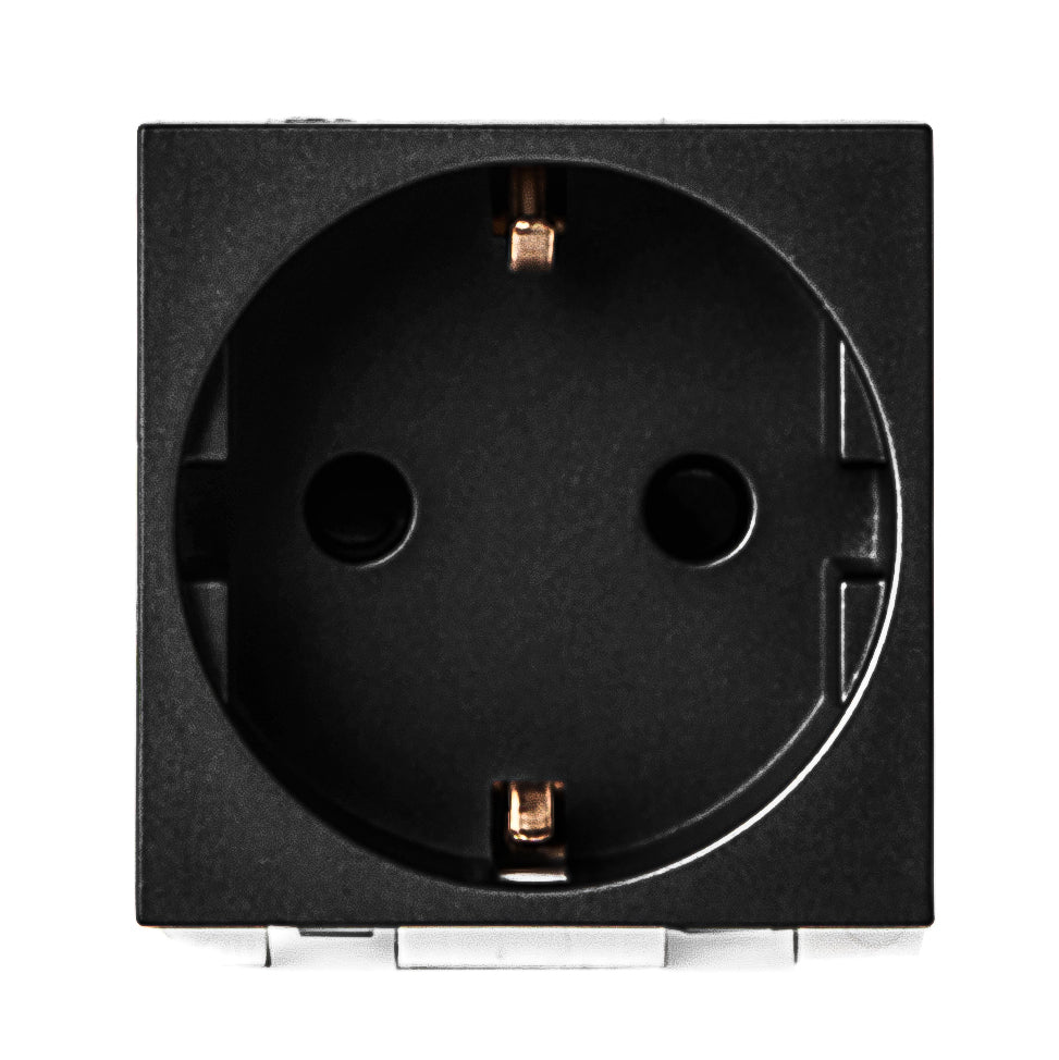 German socket 16A Black — ElSewedy Shop